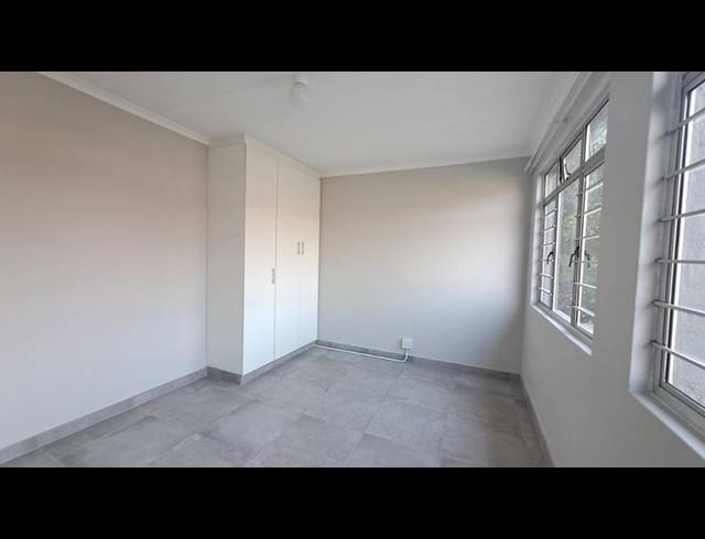 2 BEDROOM PROPERTY TO RENT IN SEA VIEW
